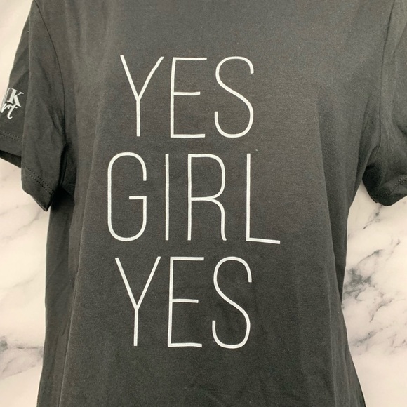 Yes Girl Yes Graphic Tee - Picture 3 of 4